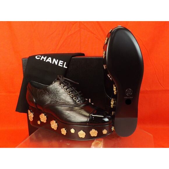 NIB CHANEL BLACK LEATHER CAMELLIA CC PLATFORM CAP TOE LACE UP OXFORDS 39 - Picture 11 of 12